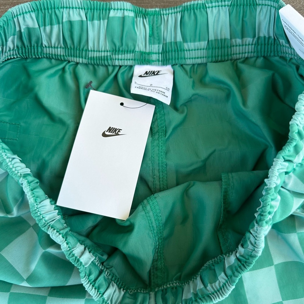 Nike Mens Size S Green Check Soccer Shorts Standard Fit Drawstring Pockets NEW - Picture 2 of 5